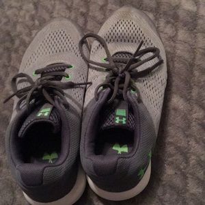 Under armour wide tennis shoes